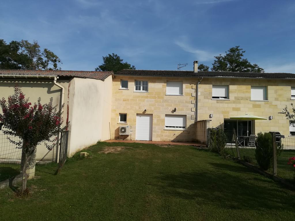 Gite Du Vignoble Sidky Lussac  Buitenkant foto