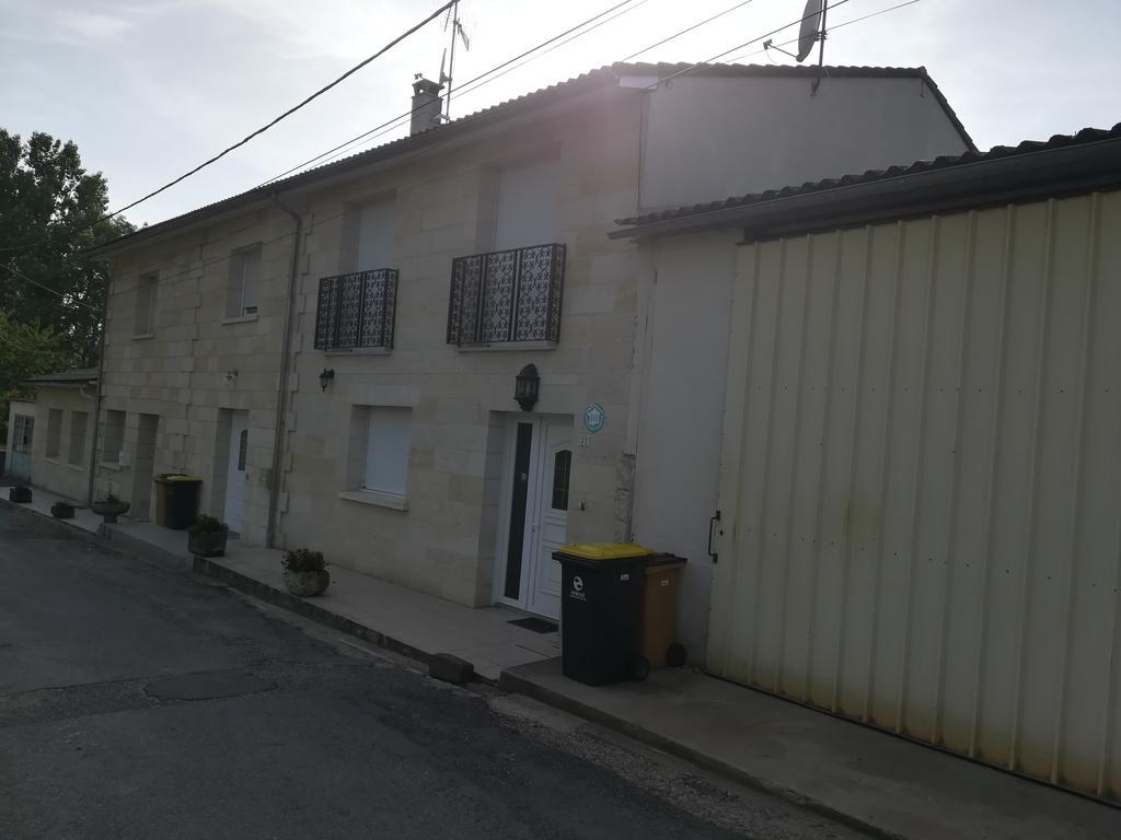 Gite Du Vignoble Sidky Lussac  Buitenkant foto